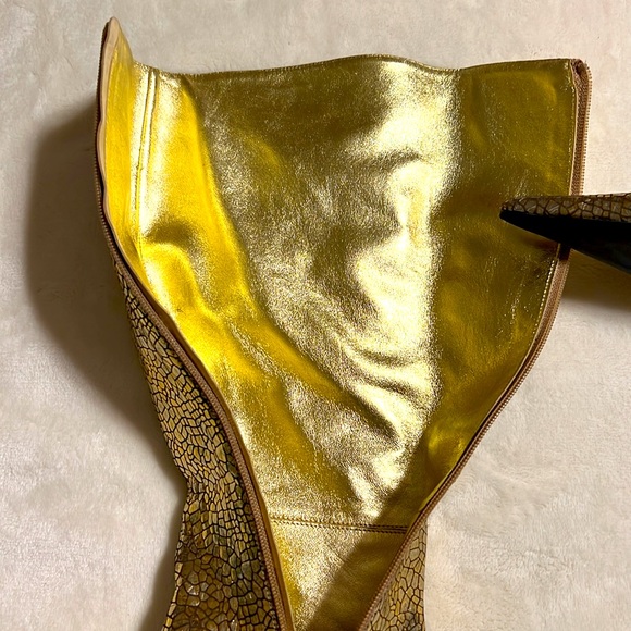 Gerardina Di Magio. Elegant Gold Stiletto Boots. Size 9. - Picture 9 of 12